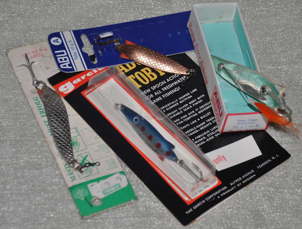 Fishing Lures Vintage Bomber One Lure in Box Vintage Fishing Lures Lot of 5  Used -  Sweden